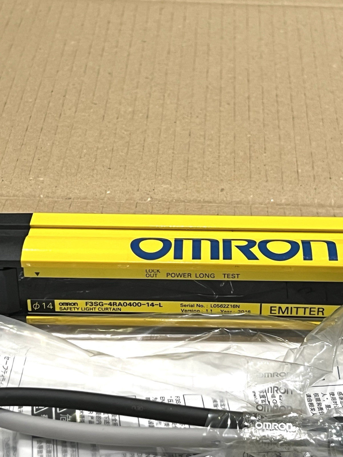 1x OMRON F3SG-4RA0400-14 SAFETY LIGHT CURTAIN F3SG4RA040014