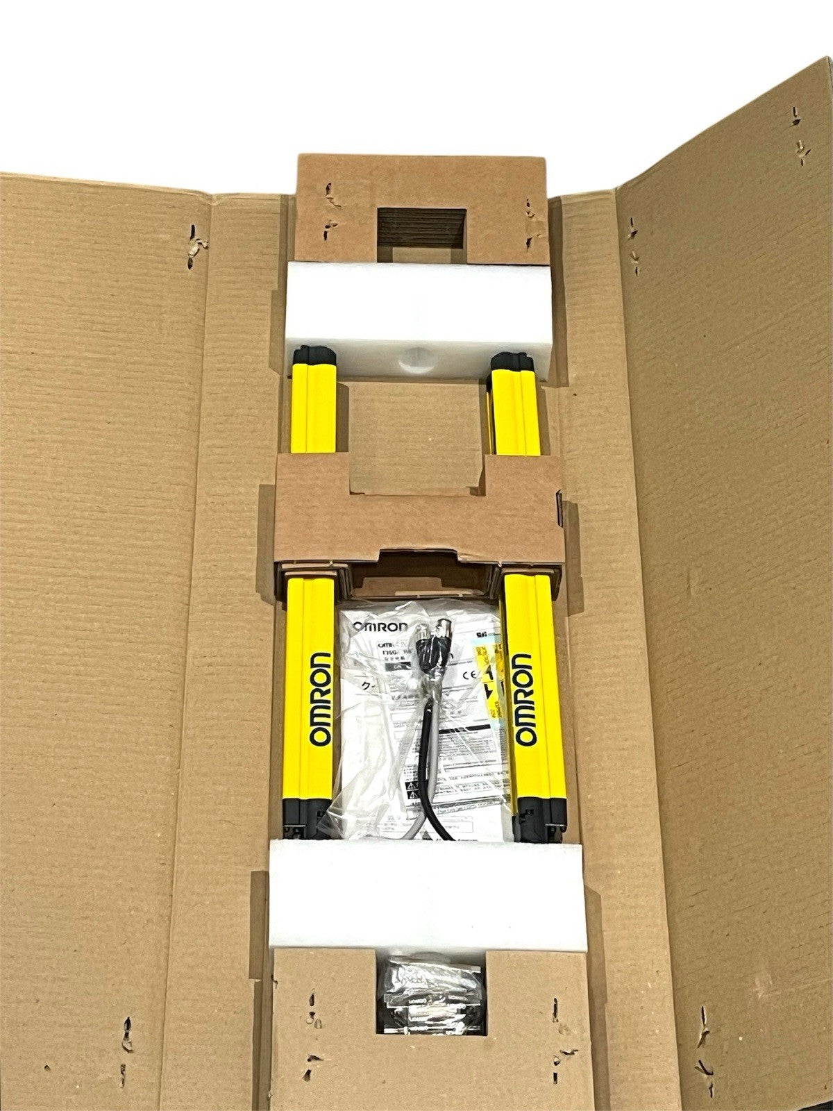 1x OMRON F3SG-4RA0400-14 SAFETY LIGHT CURTAIN F3SG4RA040014