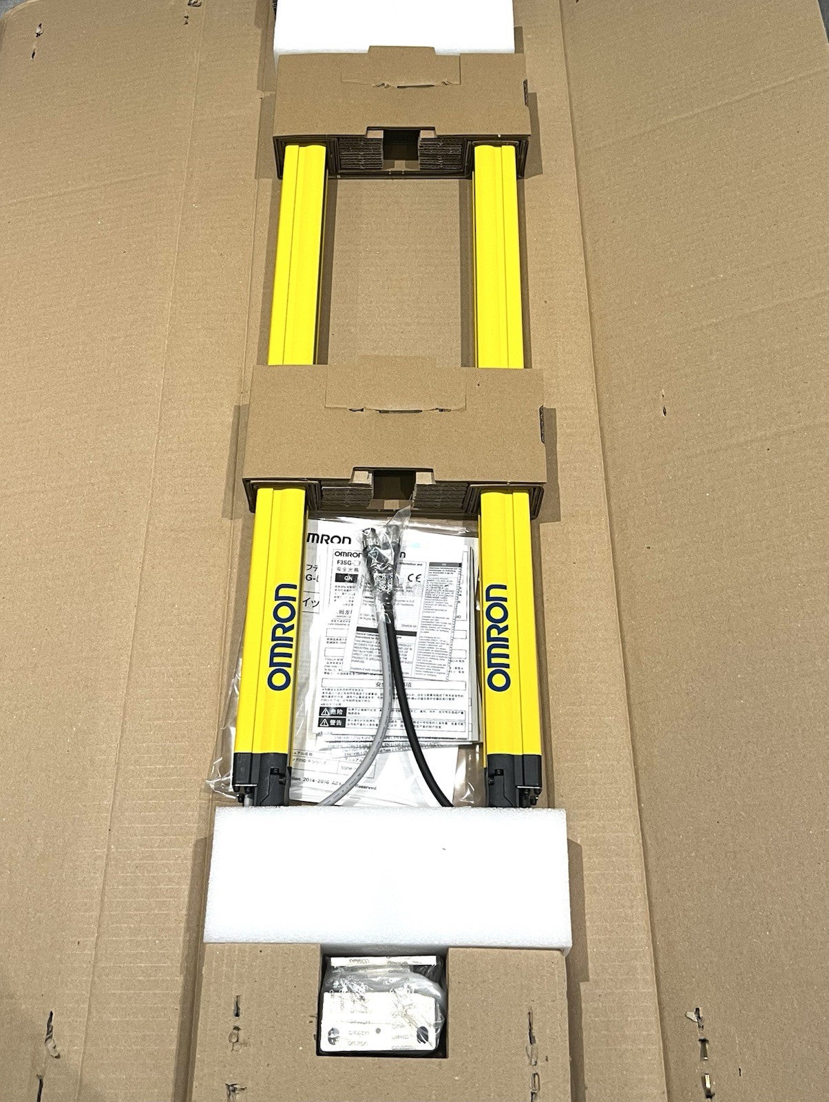 1x OMRON F3SG-4RA0640-14 SAFETY LIGHT CURTAIN F3SG4RA064014
